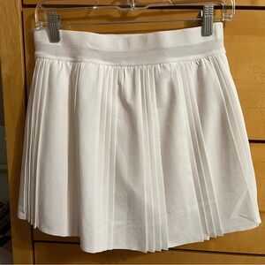 Elegant White Pleated Skirt